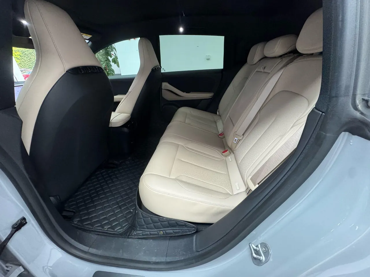 NIO 2023 ET5 75kWh Touring automatic gear 4