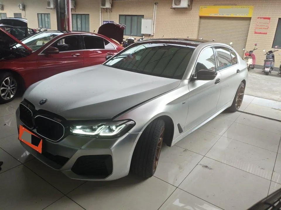 Open image lightbox: BMW 5 Series 2021 530Li 2.0T Leading M Sports Suit Automatic Gear