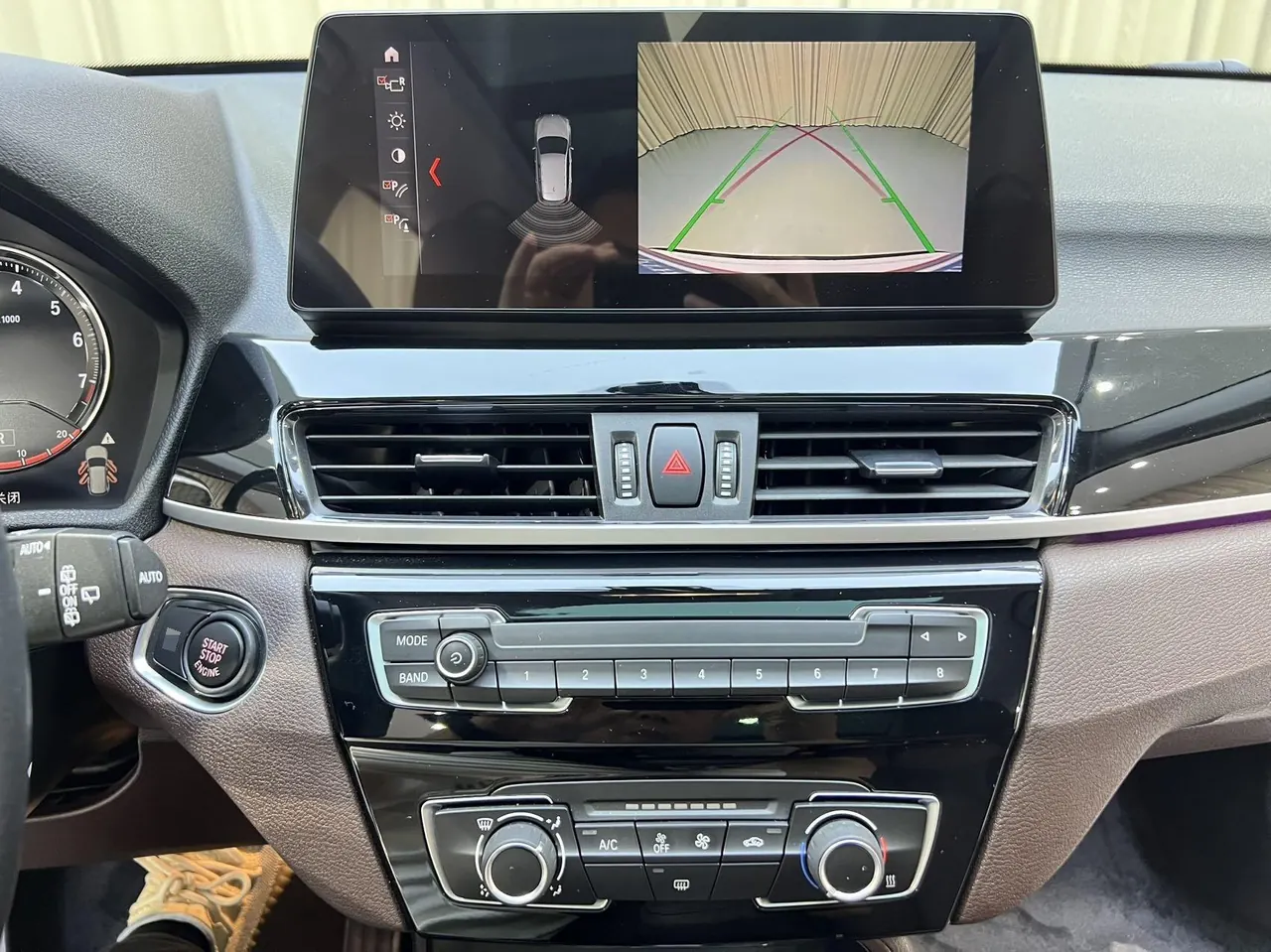 BMW 2022 X1 sDrive20Li 1.5T fashion automatic gear 13