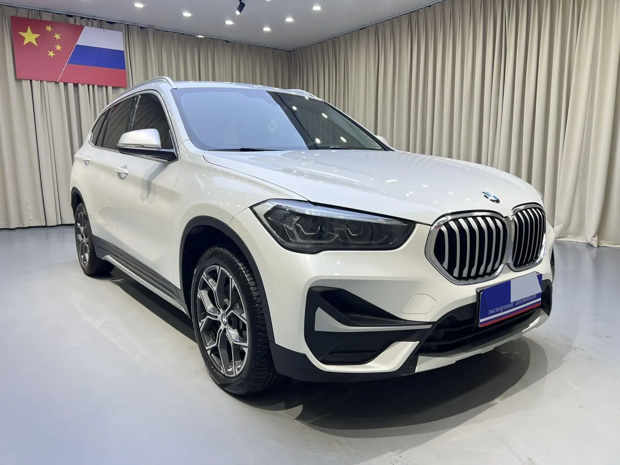 BMW 2022 X1 sDrive20Li 1.5T fashion automatic gear 3