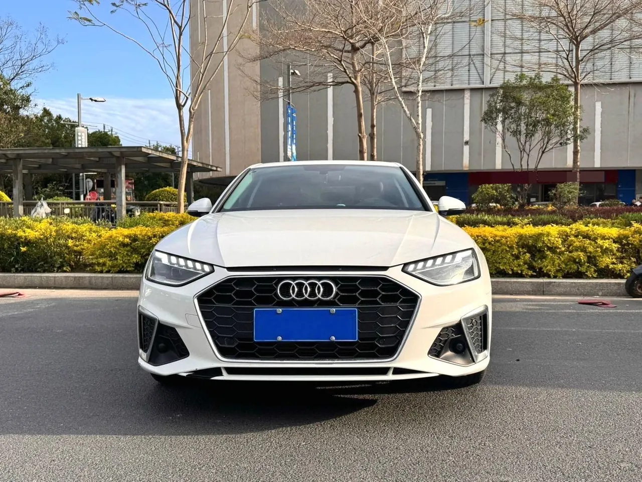 Audi 2020 A4L 2.0TFSI 40TFSI Fashion Dynamic Automatic 2