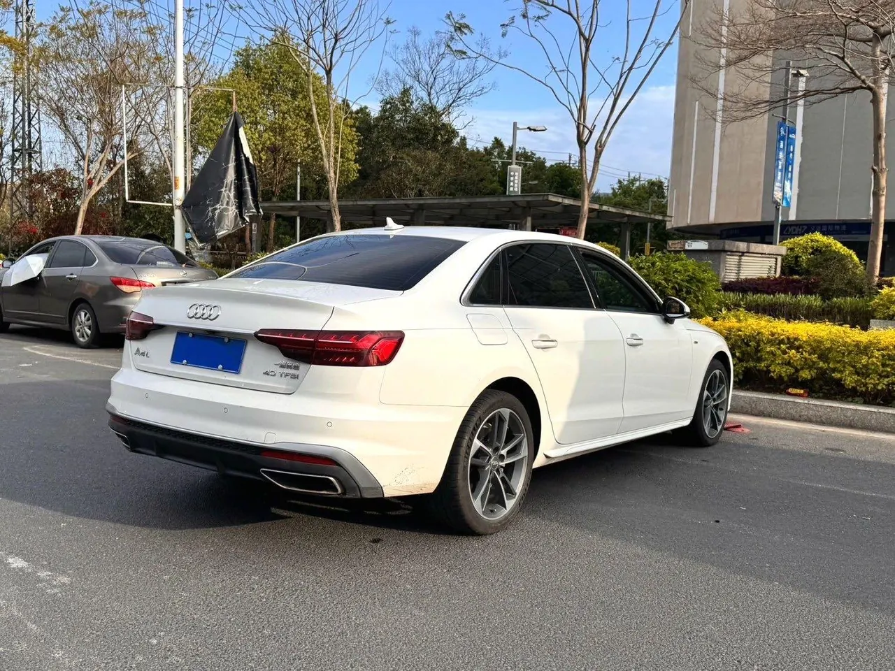 Audi 2020 A4L 2.0TFSI 40TFSI Fashion Dynamic Automatic 6