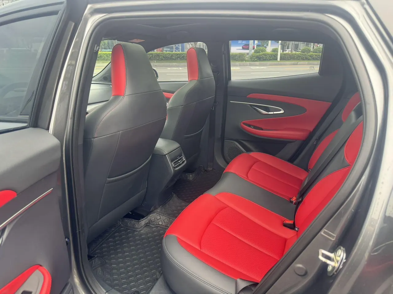 ChangAn 2020 UNI-T 1.5T honorable automatic gear 5