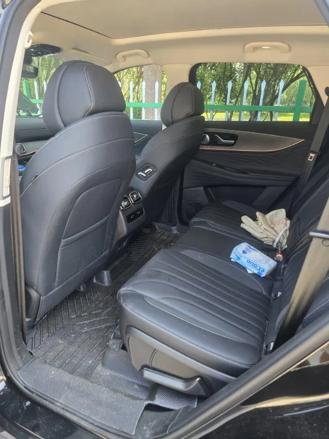 Chery 2025 Ruihu 9 2.0T Two-Drive Black Samurai Edition 5-seat Automatic Gear 3