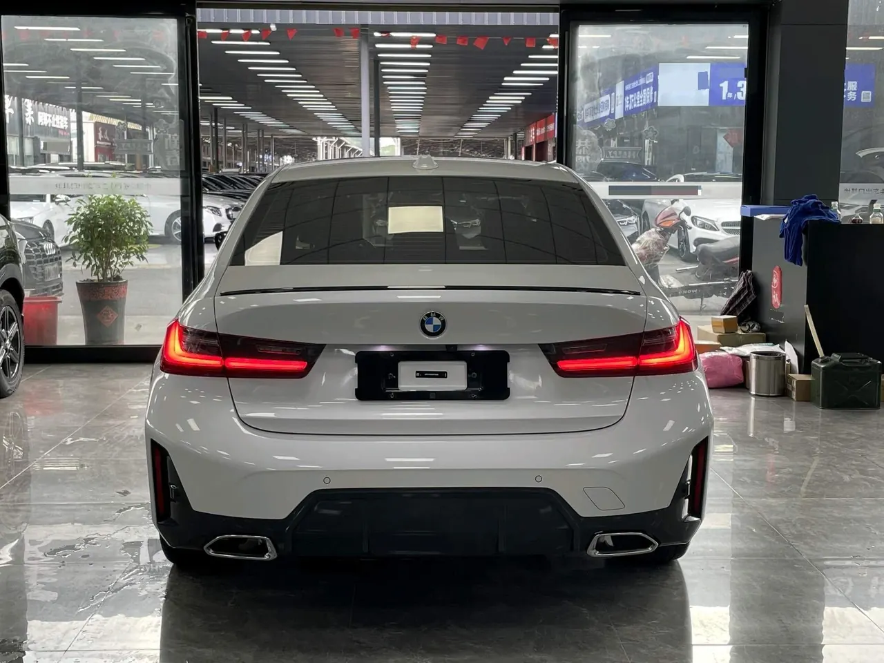 BMW 3 Series 2023 320Li 2.0T M Sports Suit Automatic Gear 12
