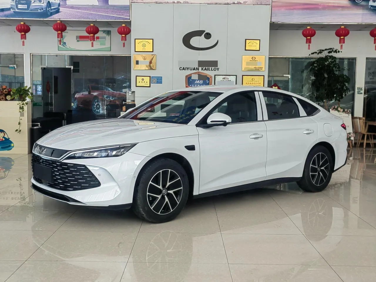 BYD 2026 Qin L DM-i 1.5 stepless 128KM leading automatic gear - View 1