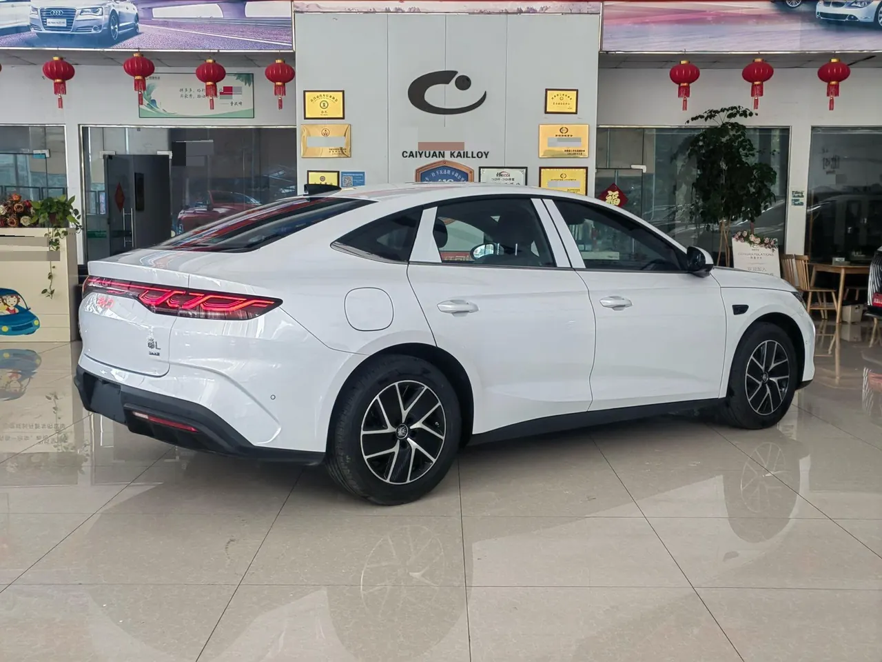 BYD 2026 Qin L DM-i 1.5 stepless 128KM leading automatic gear 5