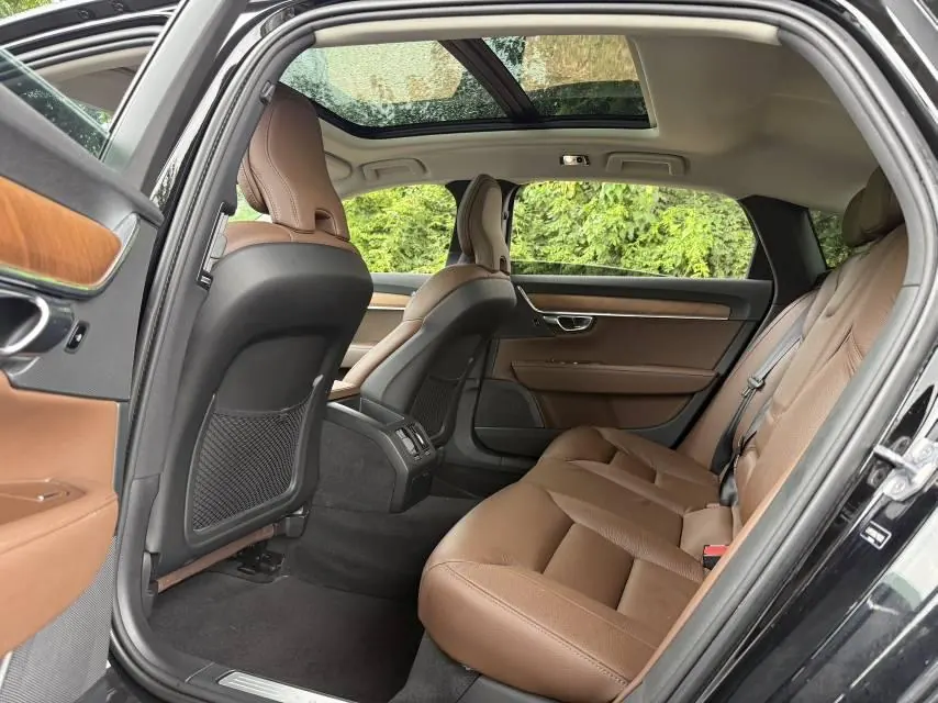 Volvo 2020 S90 2.0T T5 Zhiyi Deluxe Edition Automatic Gear 4