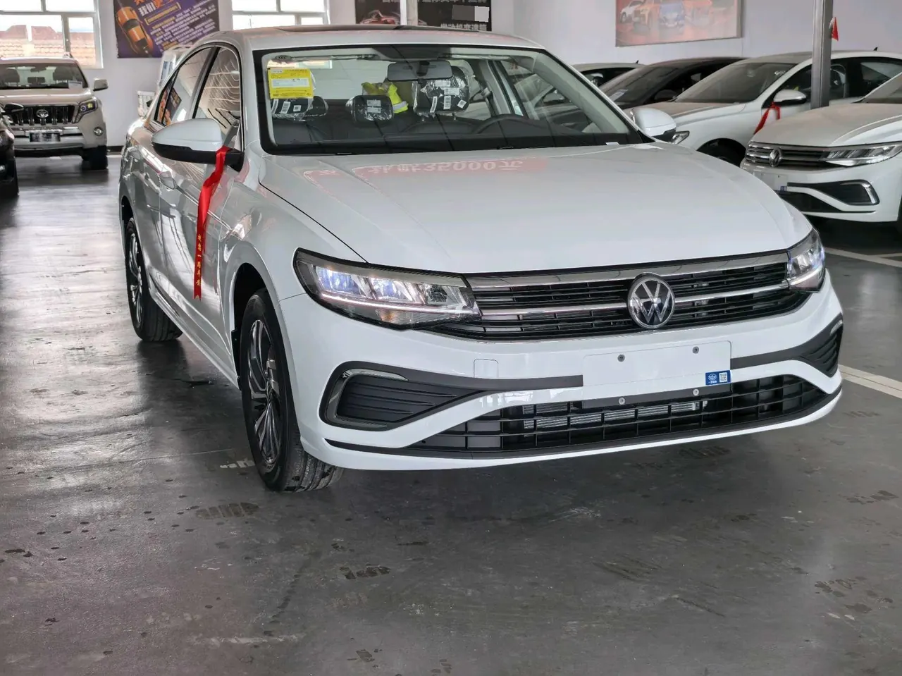 Volkswagen 2025 Bora 1.2TSI 200TSI Yuexing Navigation Edition Automatic Gear 2