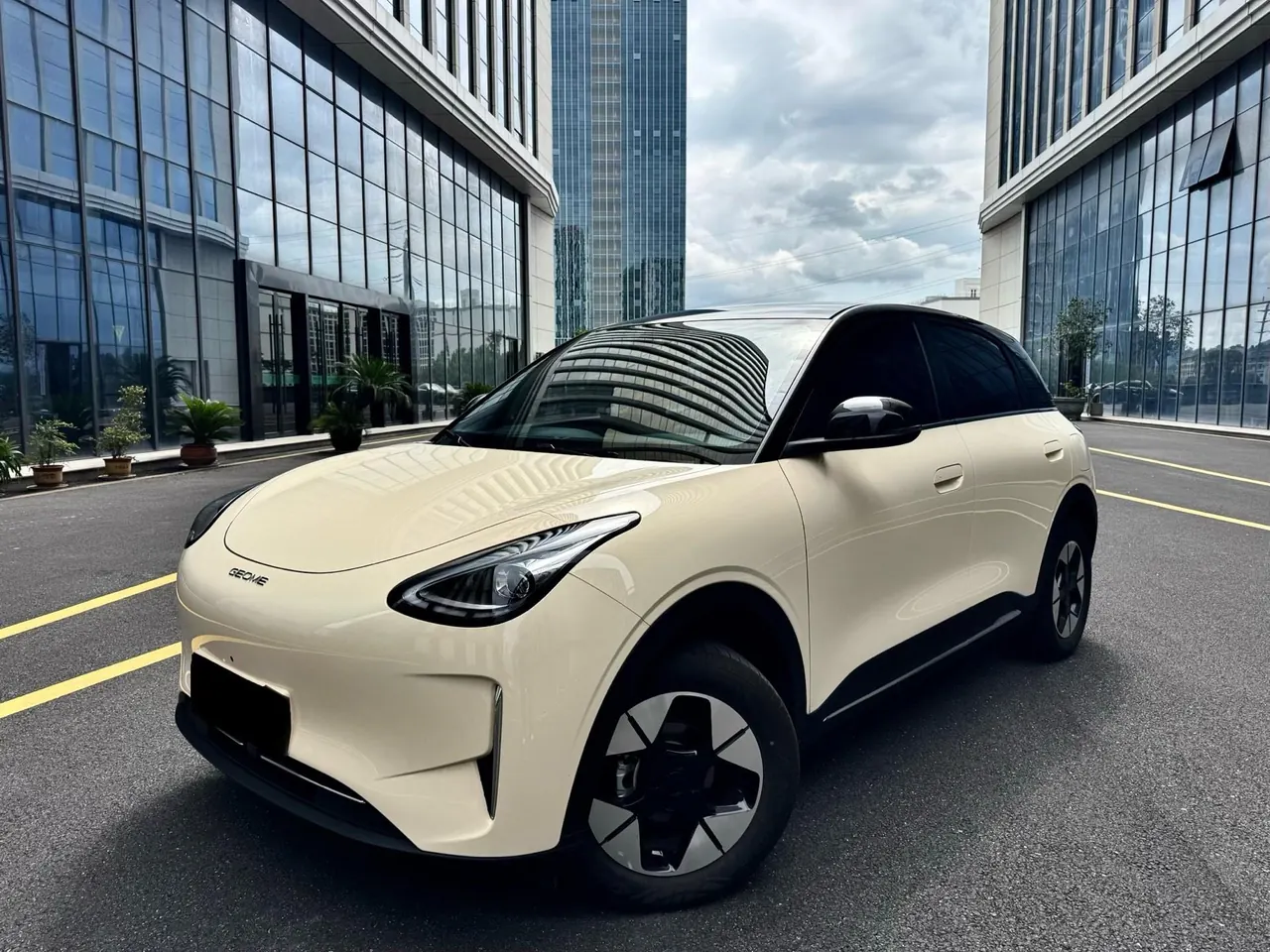 Geely 2025 Star Wish UP 410km Discovery Edition Automatic Gear - View 1