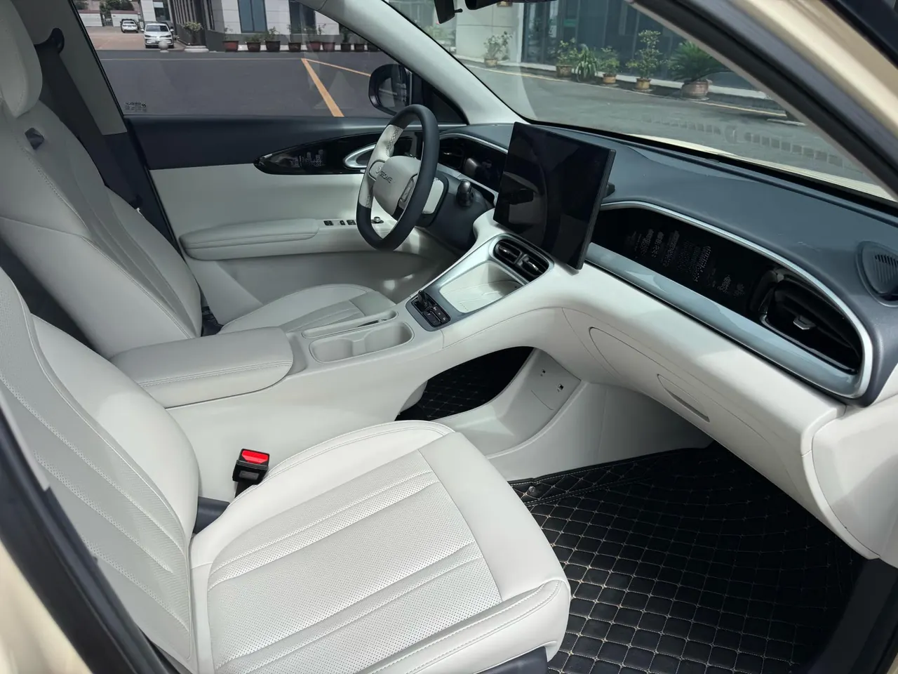 Geely 2025 Star Wish UP 410km Discovery Edition Automatic Gear 10