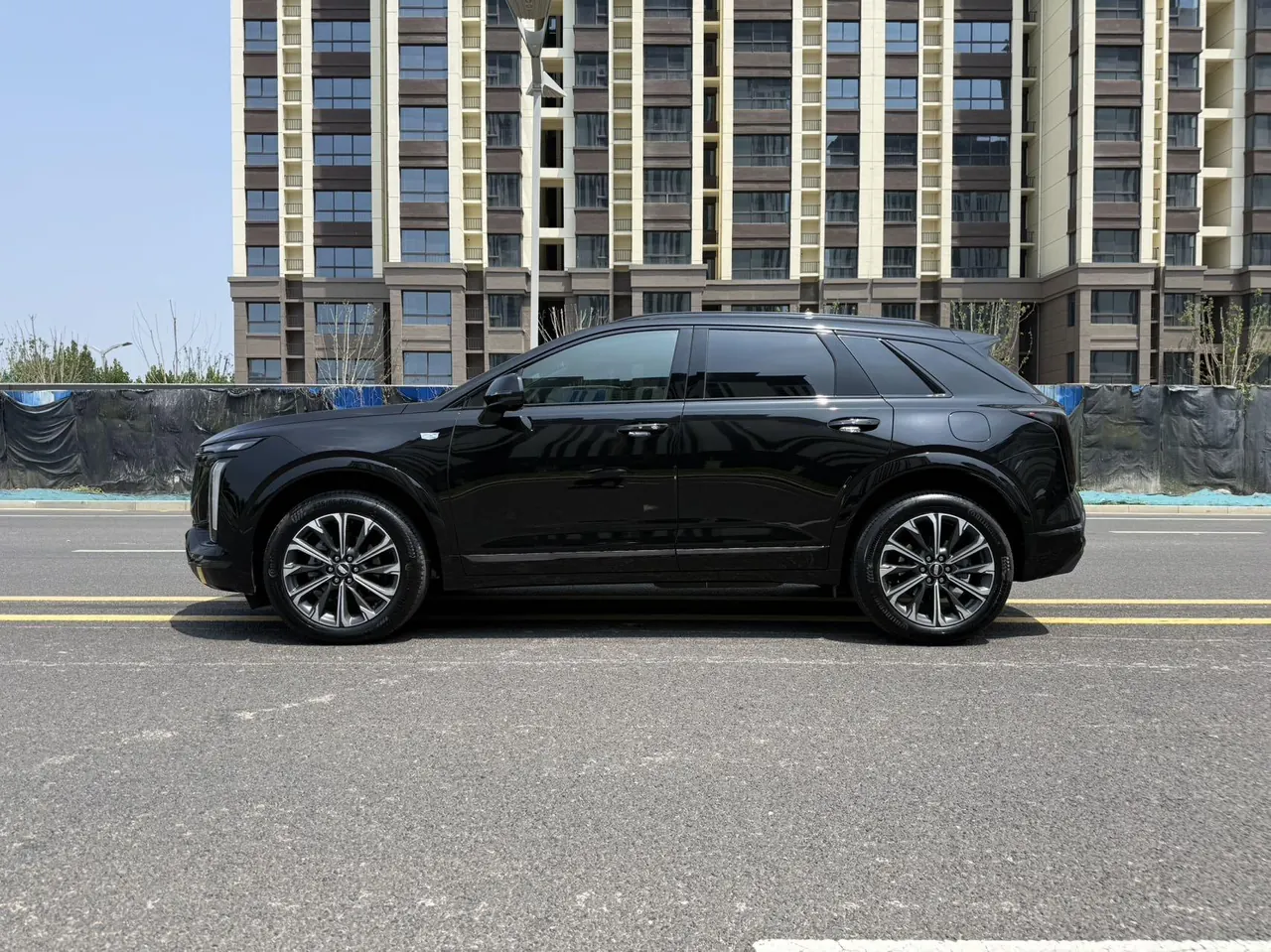 Cadillac 2025 XT5 48V 2.0T Luxury Automatic Gear 4