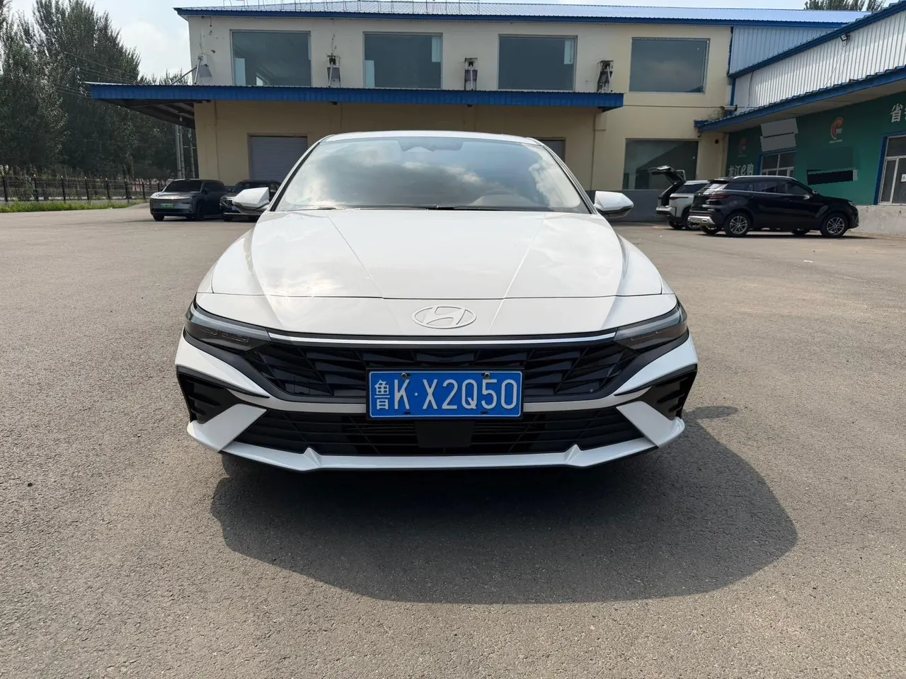 Hyundai 2023 Elantra -3-compartment 1.5 stepless LUX premium automatic gear 2