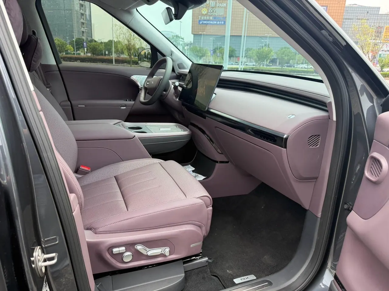 Xpeng 2026 GX 1585 Four-Wheel-Drive Ultra Flagship Model Automatic Transmission 11