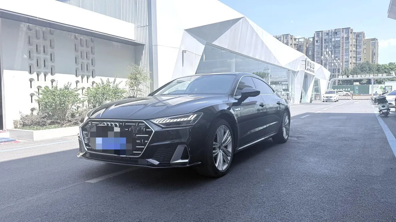Audi 2024 A7L 2.0TFSI 45TFSI Quattro Luxury Automatic - View 1
