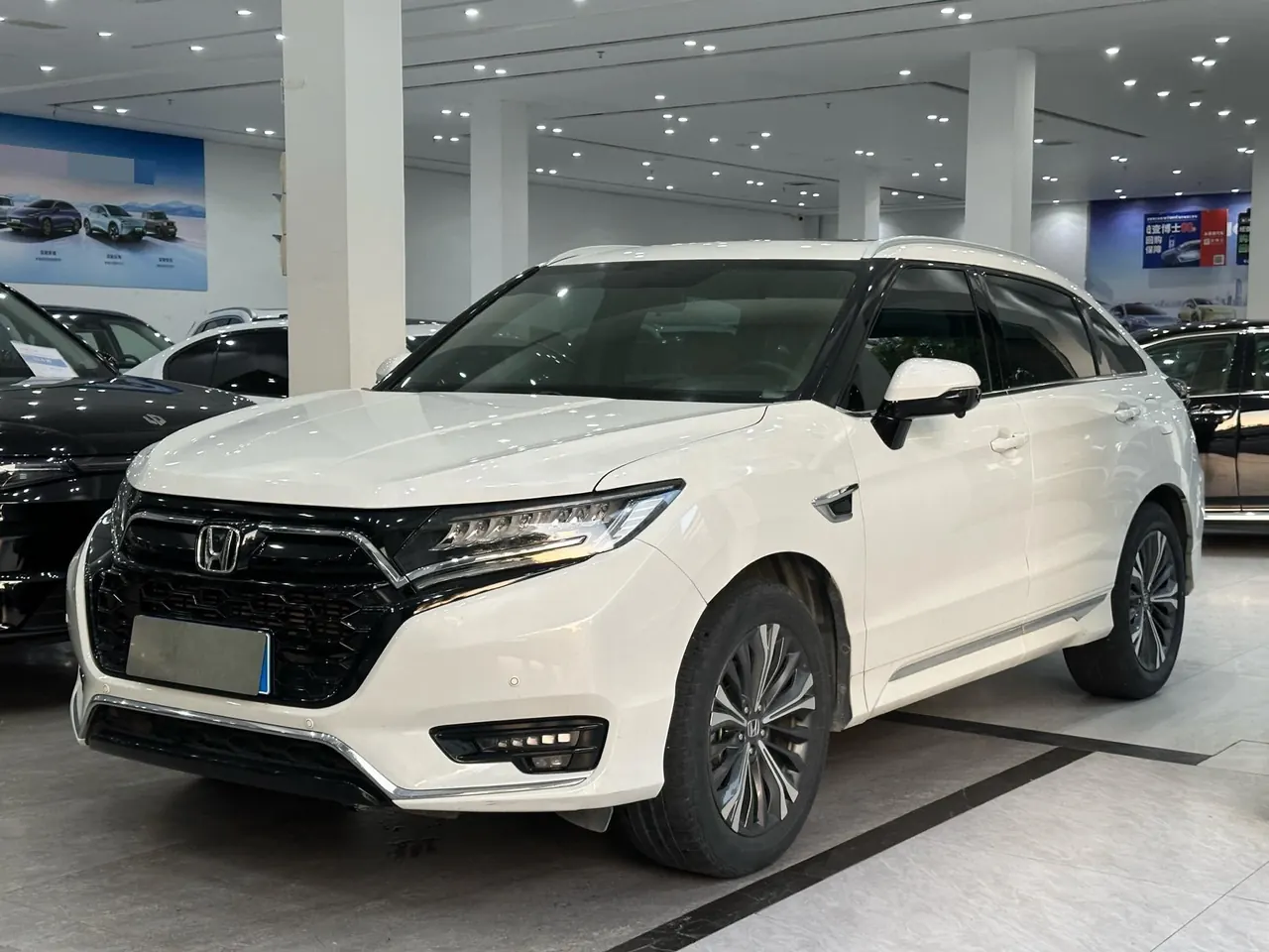 Открыть галерею: Honda 2020 UR-V 2.0T 370TURBO two-drive elegant version of automatic gear