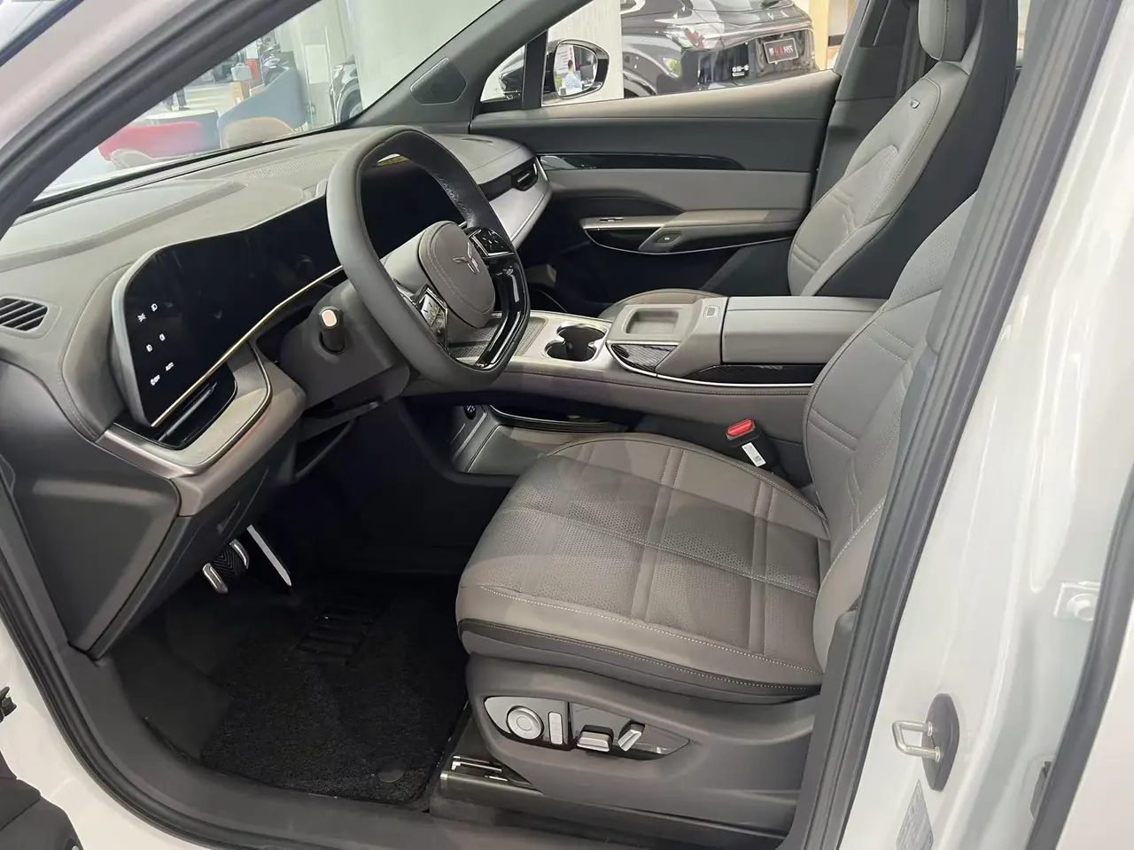 HongQi 2025 Tiangong 08 Pioneer Edition 605 Pro Rear Drive Edition Automatic Gear 2
