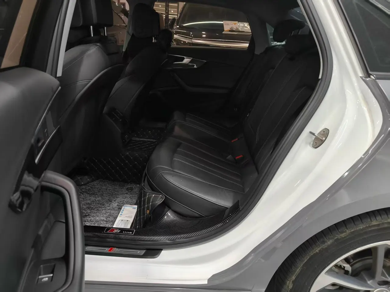 Audi 2020 A4L 2.0TFSI 40TFSI Fashion Dynamic Automatic 5