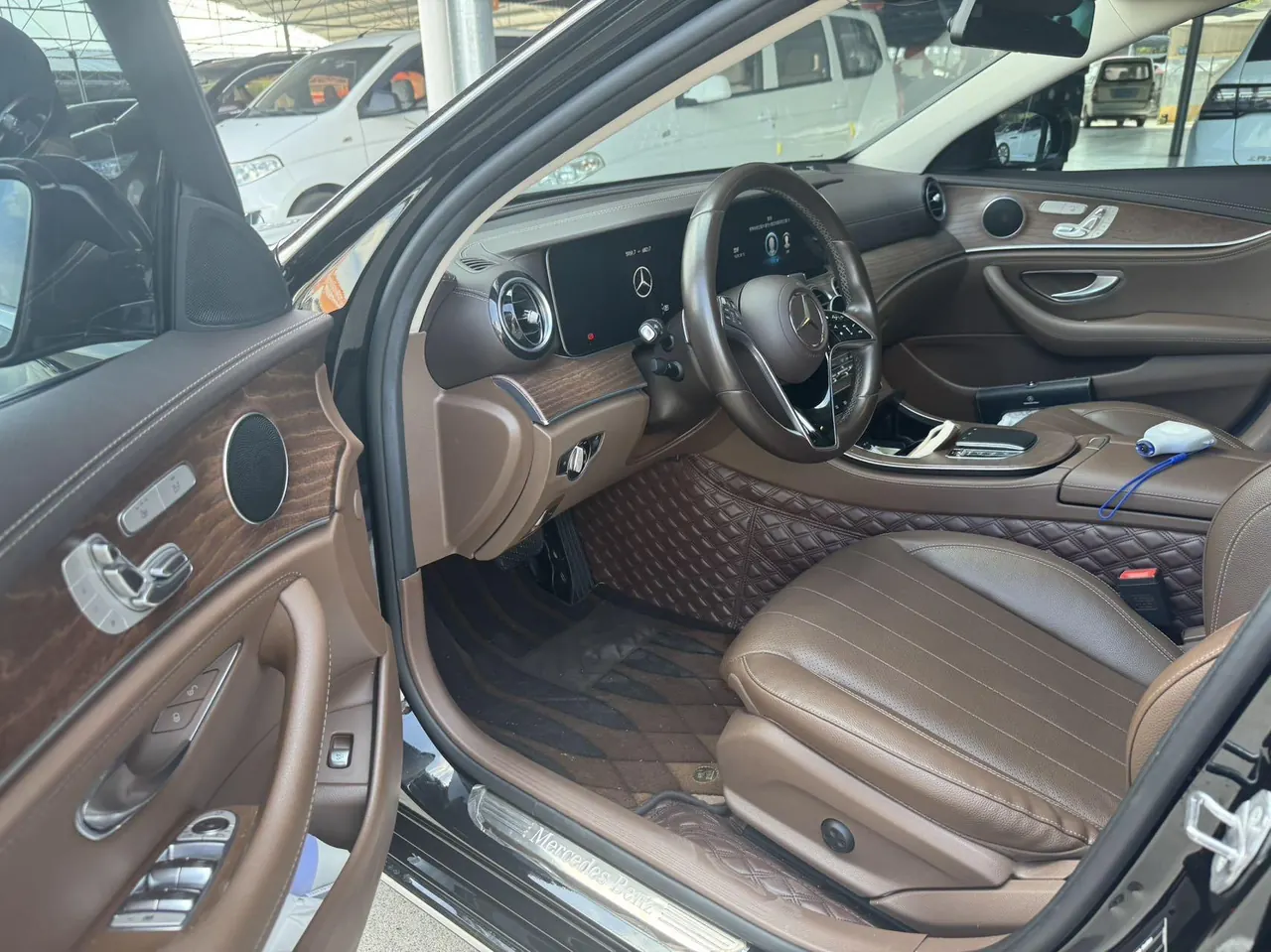Mercedes Benz E Class 2022 E 300 L 2.0T Sports Fashion (Change 2) Automatic Gear 4