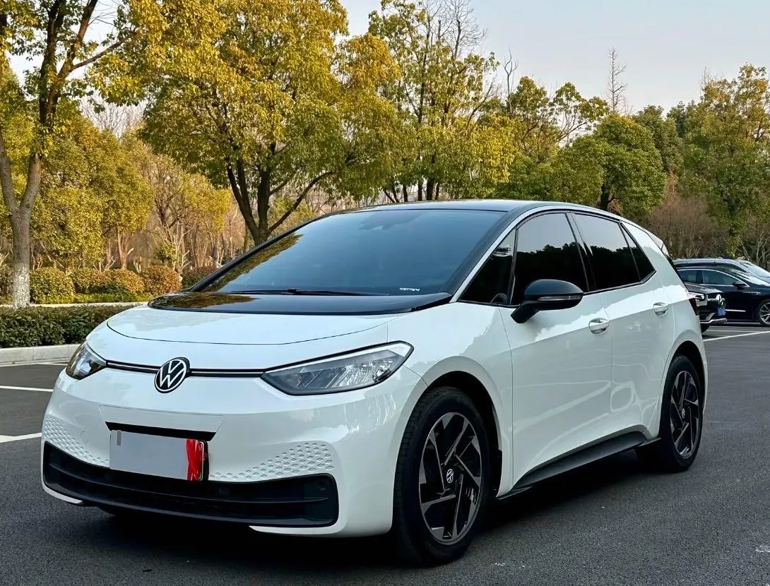 Volkswagen 2024 ID. 3 Pure Intelligence Enjoyment Version, Automatic Transmission - View 1