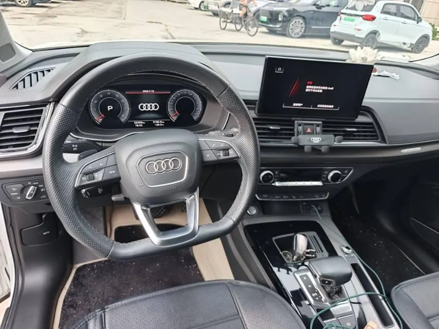 Audi 2022 Q5L 2.0TFSI 45TFSI luxury dynamic automatic transmission 6