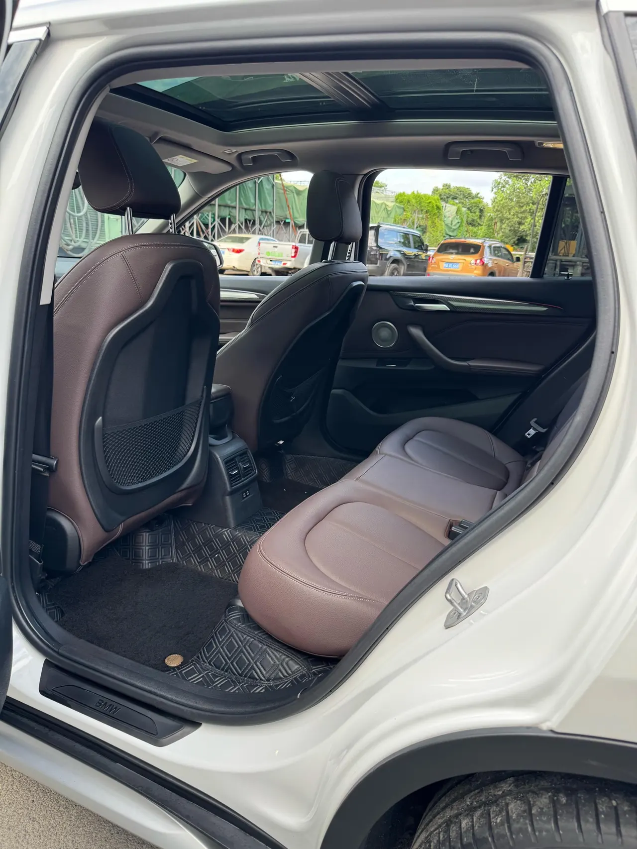 BMW 2022 X1 sDrive20Li 1.5T exclusive automatic gear 9