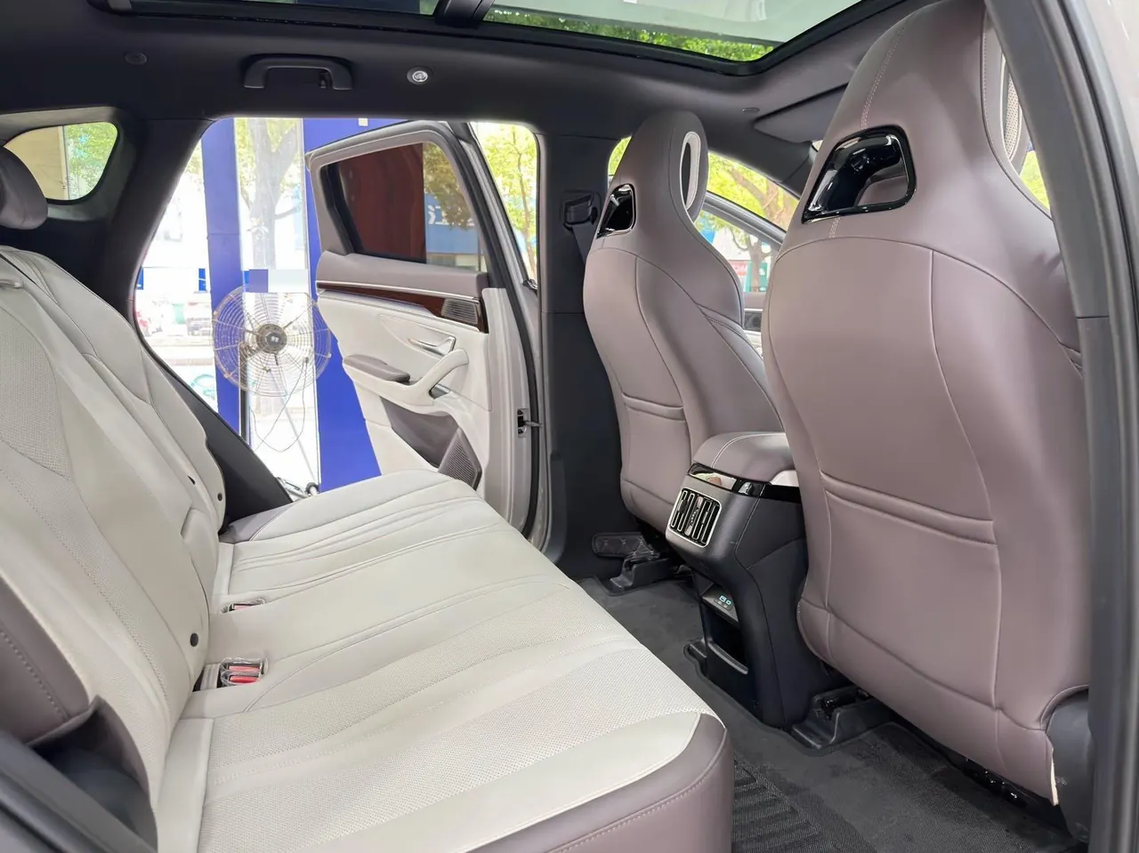 BYD Song PLUS New Energy 2025 Song PLUS DM-i 1.5 Stepless 160KM Flagship Automatic Gear 14