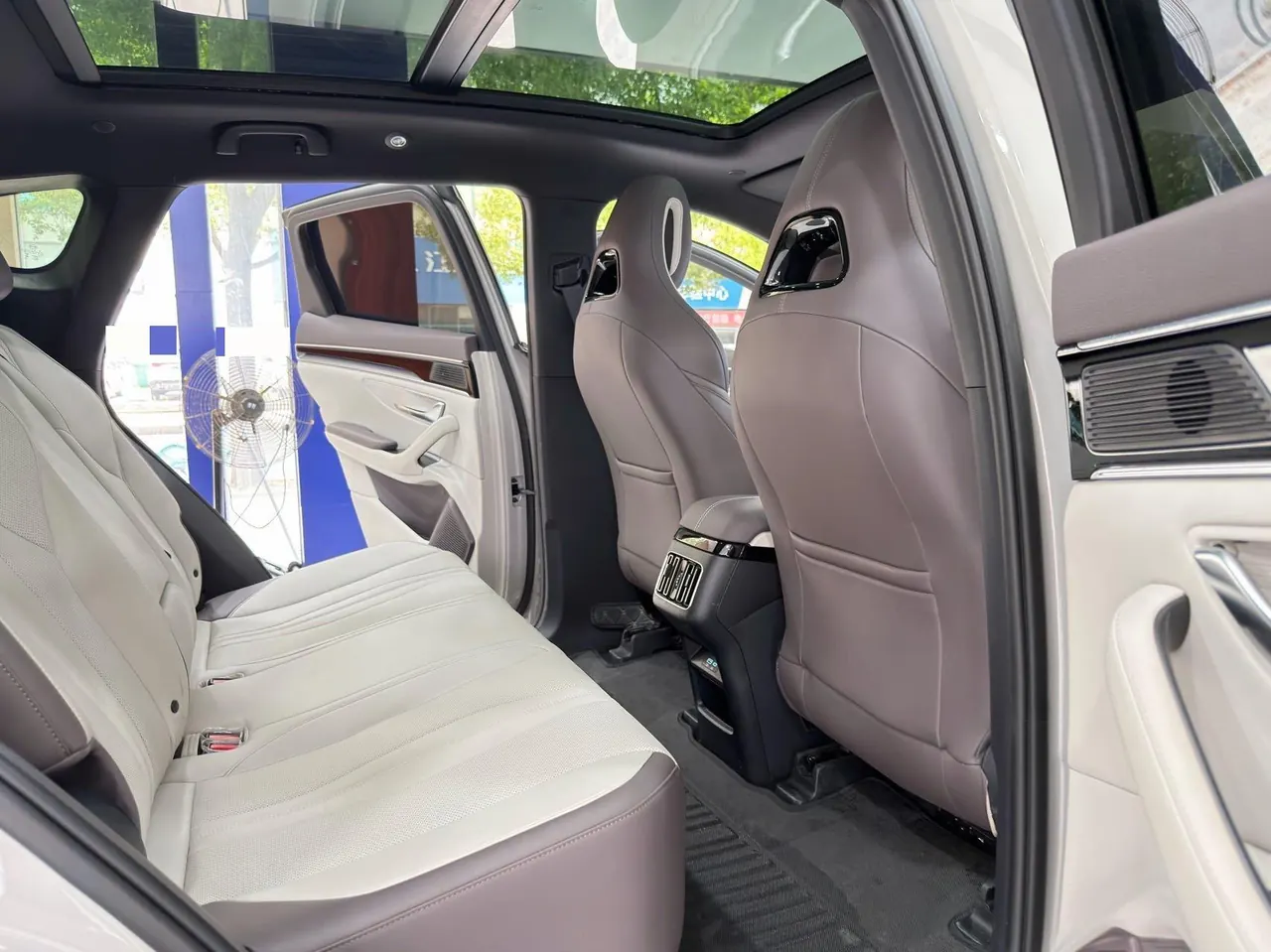 BYD Song PLUS New Energy 2025 Song PLUS DM-i 1.5 Stepless 160KM Flagship Automatic Gear 15