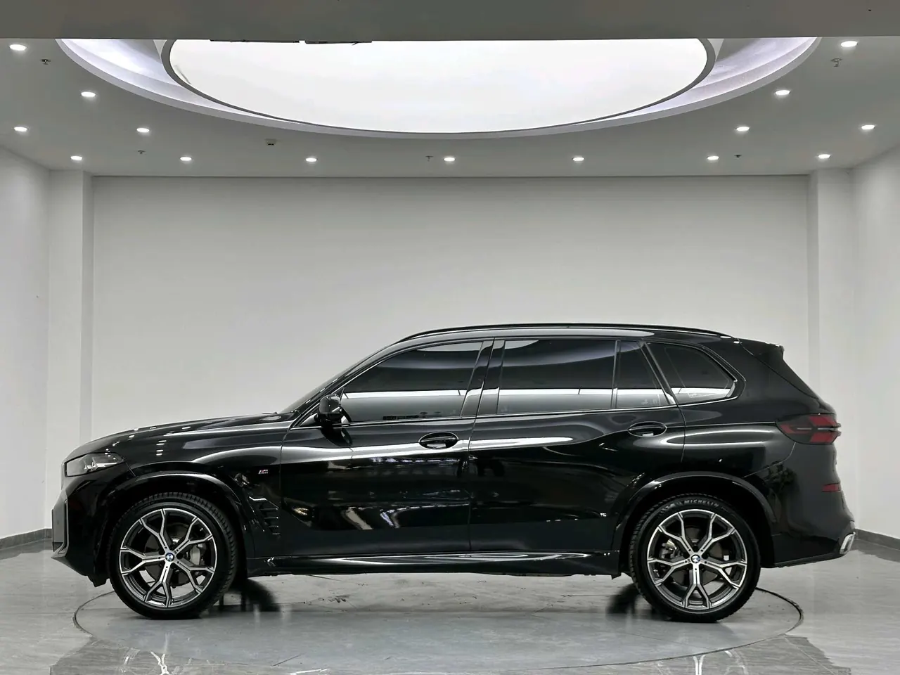 BMW 2025 X5 xDrive30Li 48V 2.0T exclusive m sports obsidian night suit automatic gear 2