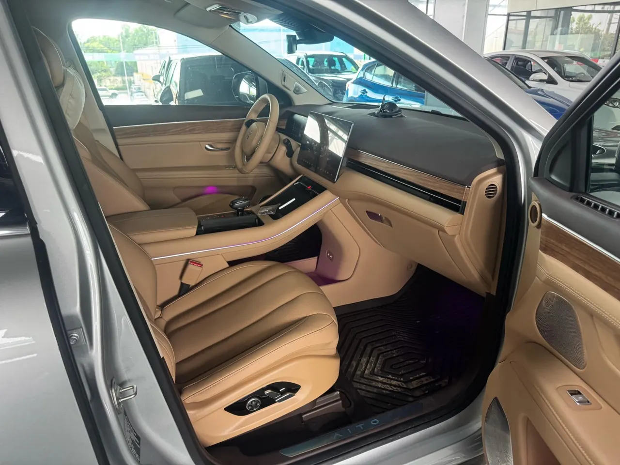 AITO 2024 AITO M7 Smart Drive Rear Drive Pro Edition 5-seat Automatic Gear 4
