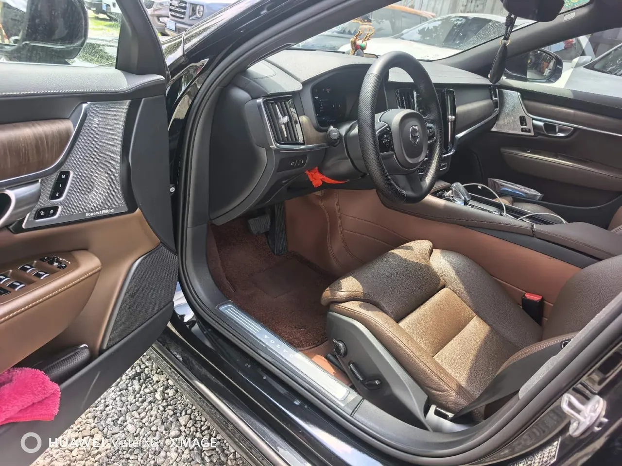 Volvo 2024 S90 48V 2.0T B5 Zhiyi Deluxe Edition Automatic Gear 4