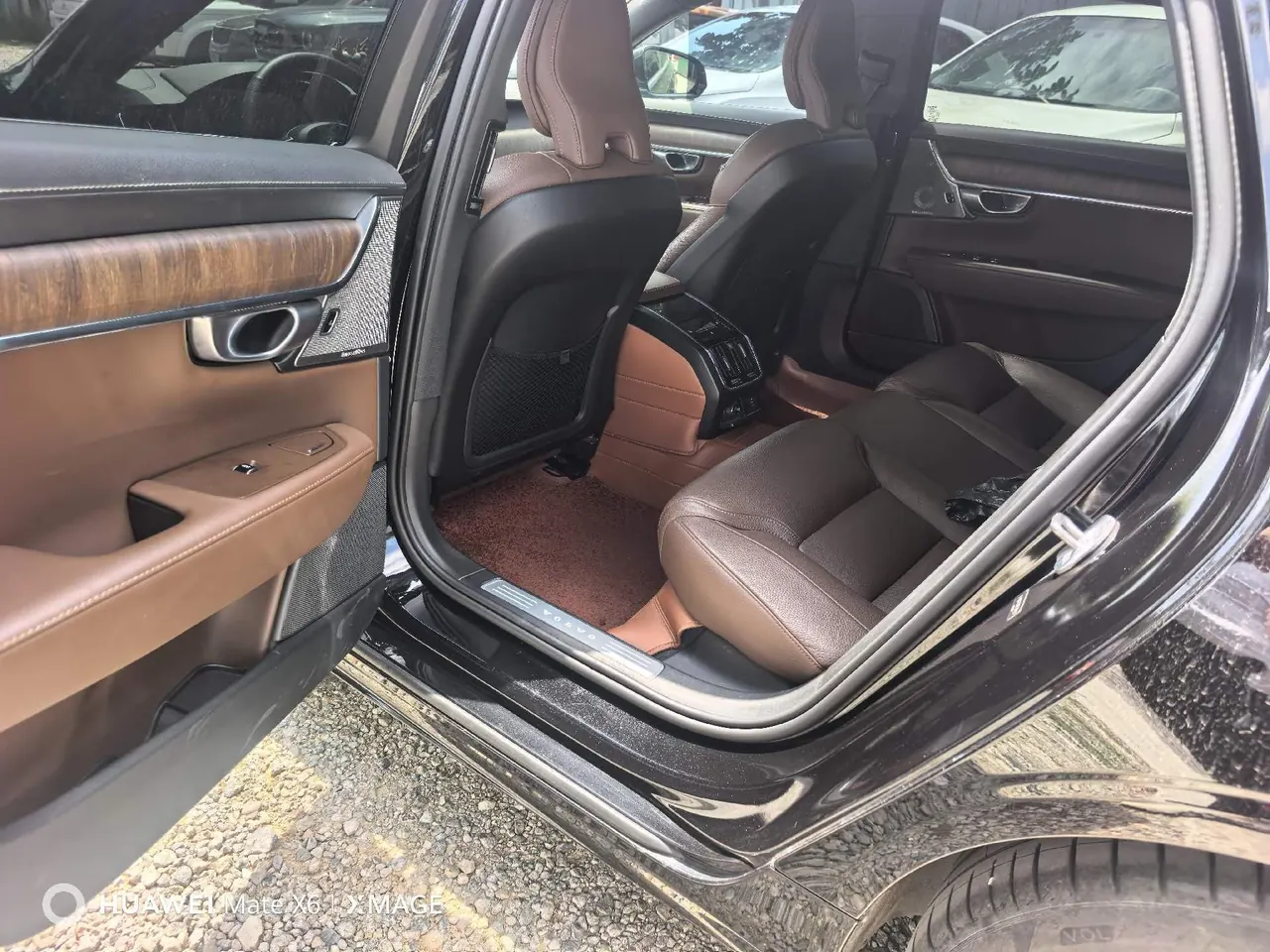 Volvo 2024 S90 48V 2.0T B5 Zhiyi Deluxe Edition Automatic Gear 5
