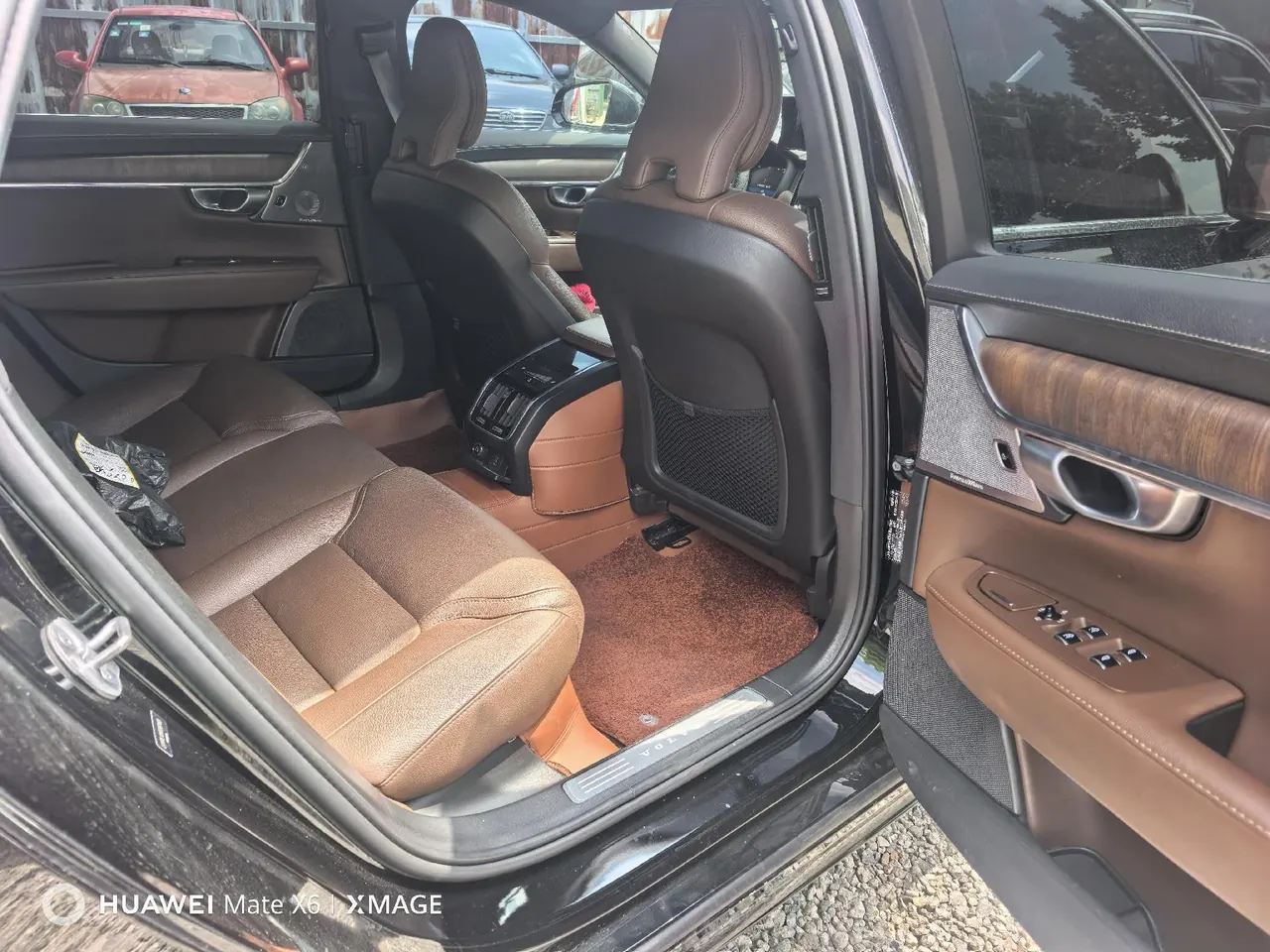Volvo 2024 S90 48V 2.0T B5 Zhiyi Deluxe Edition Automatic Gear 7