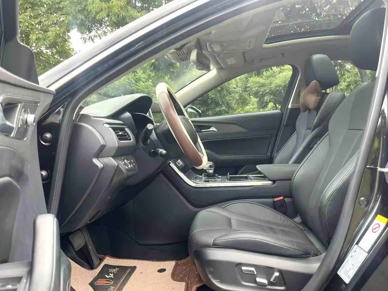 HongQi 2020 H5 1.8TD Zhilian Qichang Edition Automatic Gear 4