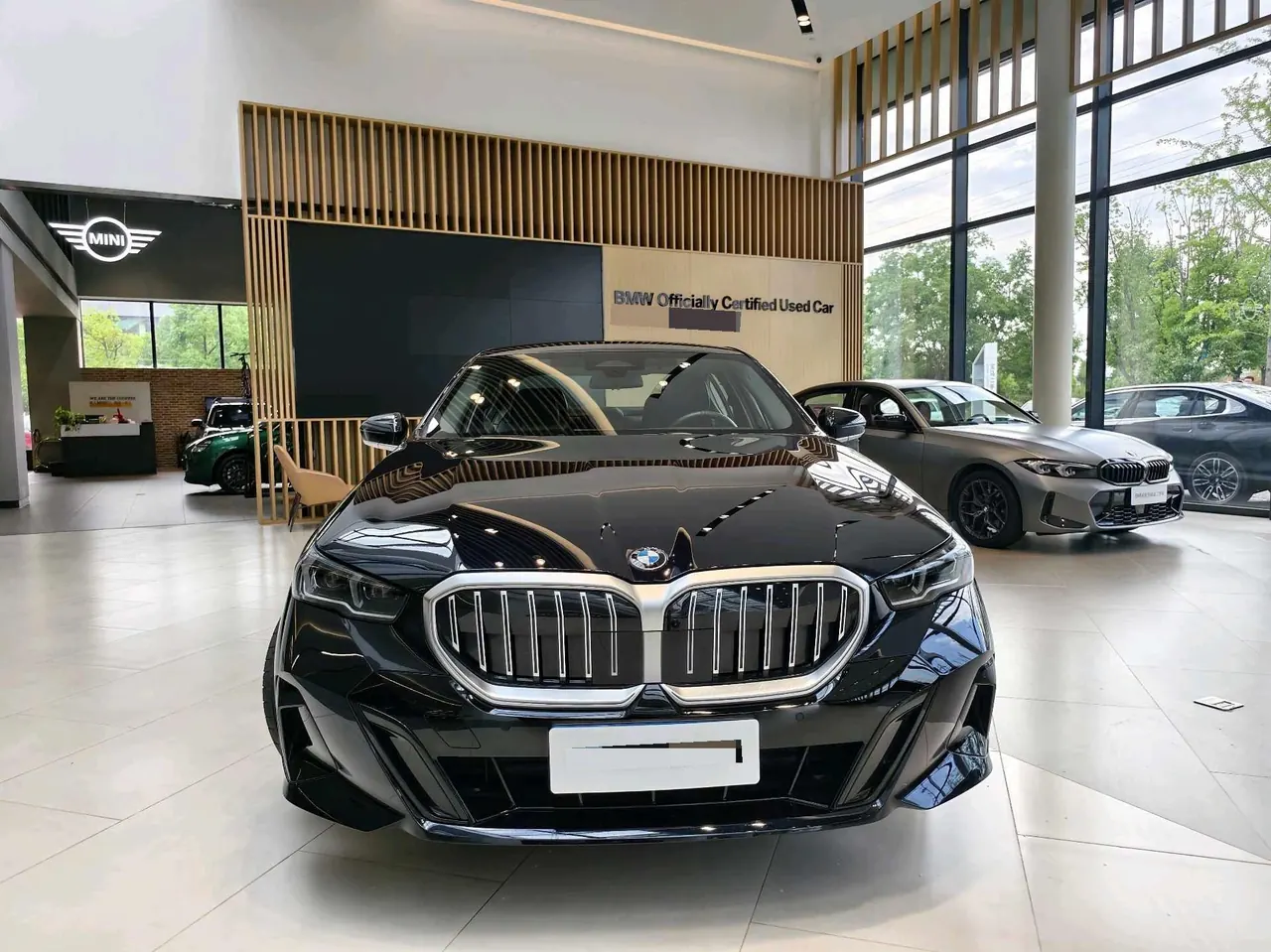 BMW 5 Series 2026 model 530Li 48V 2.0T Leading Edition M Sport Package Automatic 2