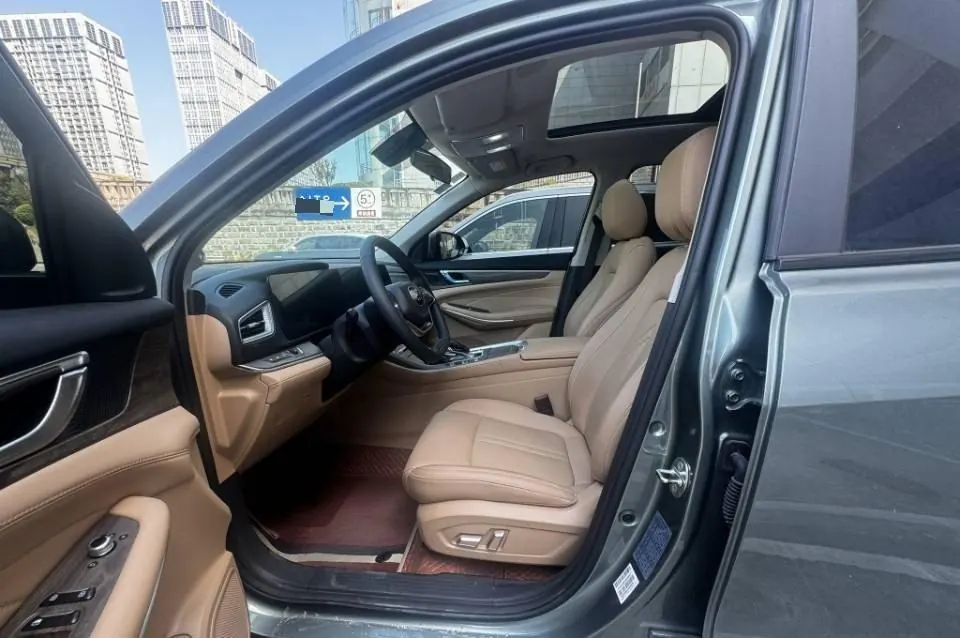 LanDian 2024 LanDian E5 1.5 Stepless Glory Edition 100KM Enjoy 7-seat Automatic Gear 2