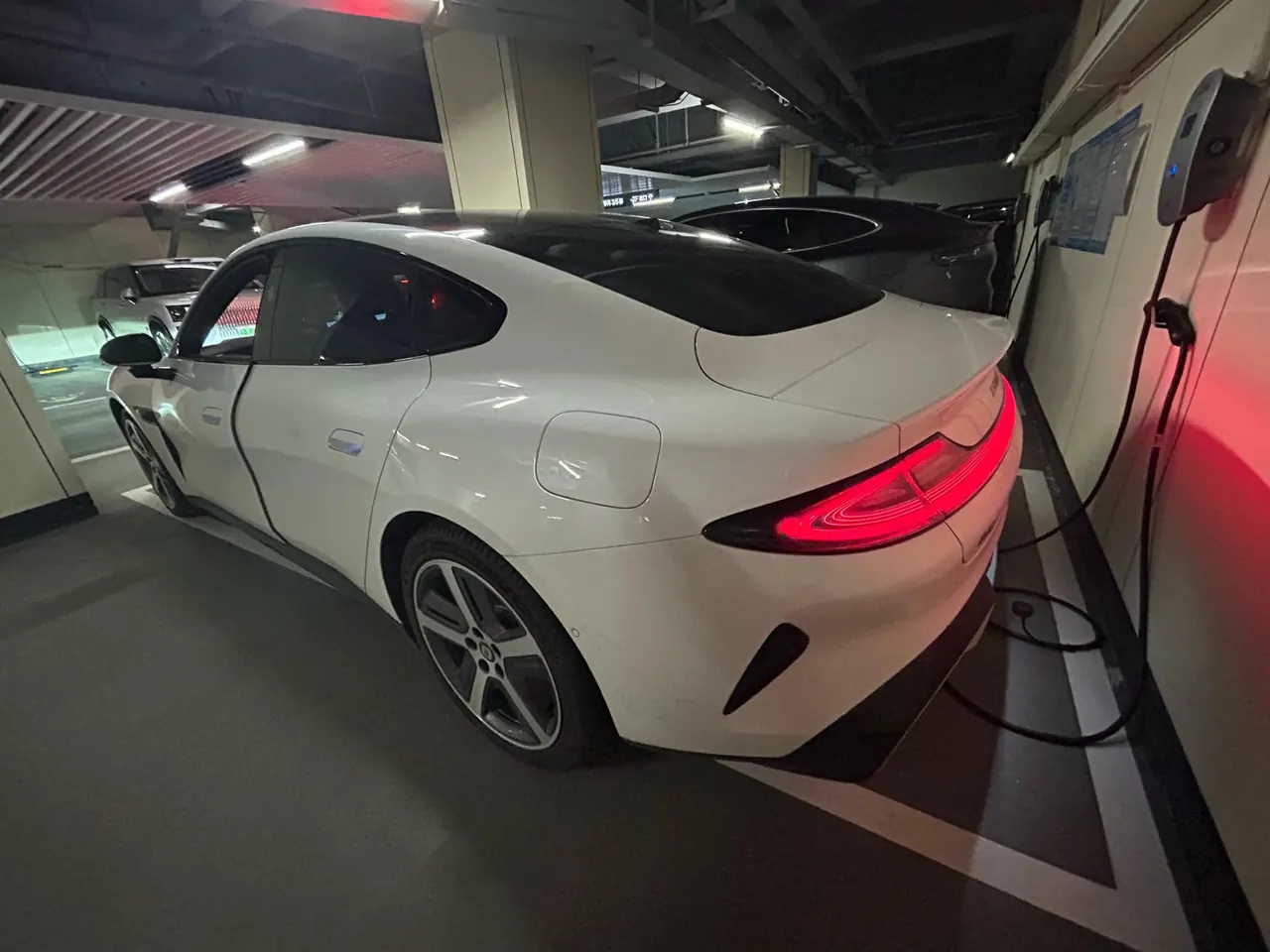 MI 2026 SU7 Standard Edition Automatic Gear 6