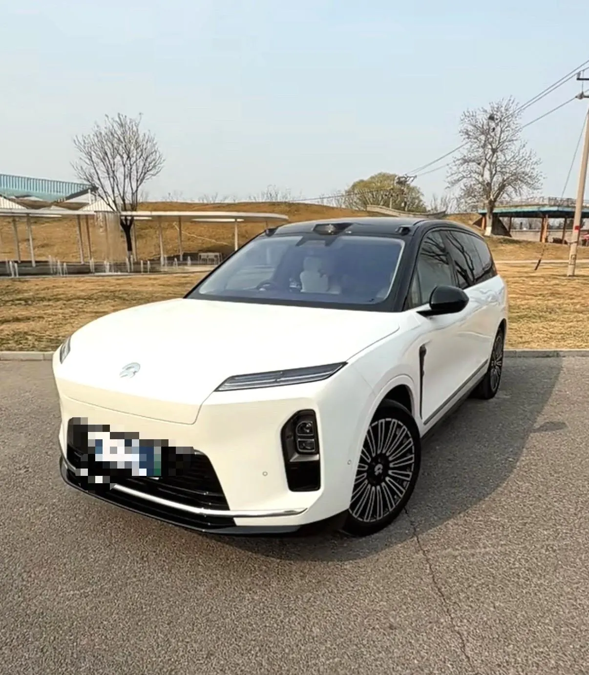 NIO 2026 ES8 6-seat executive deluxe automatic gear - View 1