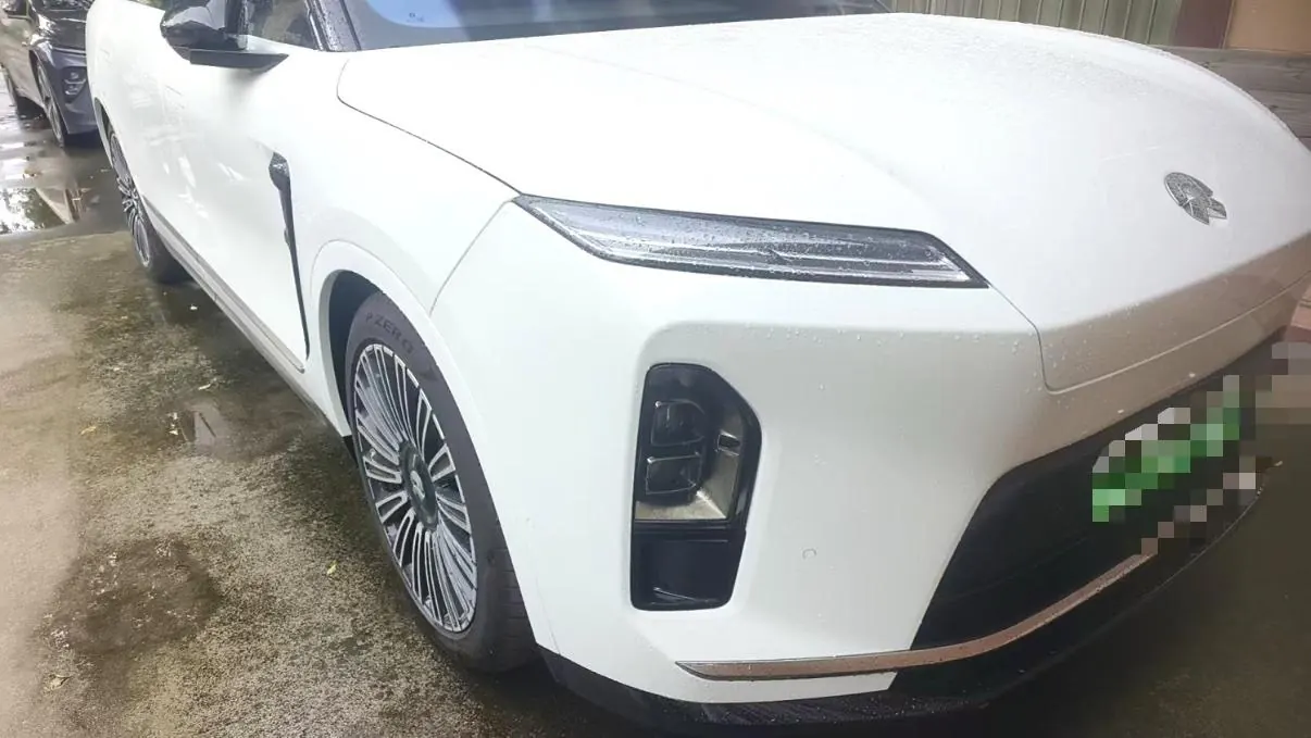 NIO 2026 ES8 6-seat executive deluxe automatic gear 5