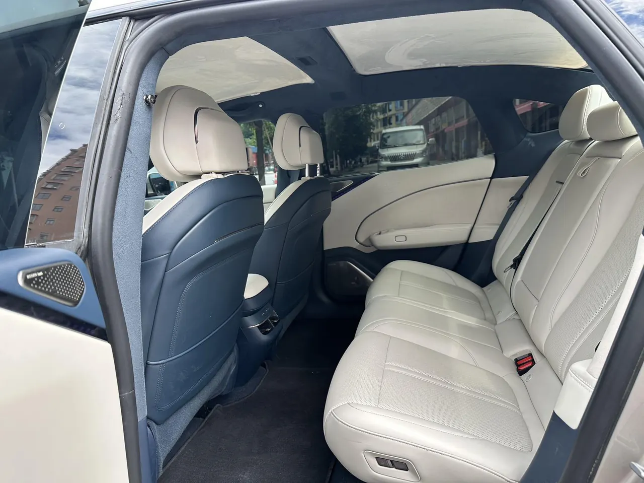 Zeekr 2024 Zeekr 007 4WD 75kWh automatic gear 9