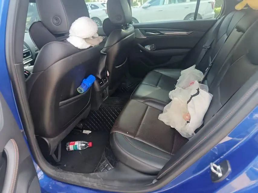 Cadillac 2020 CT5 2.0T 28T Platinum Sports Edition Automatic Gear 4