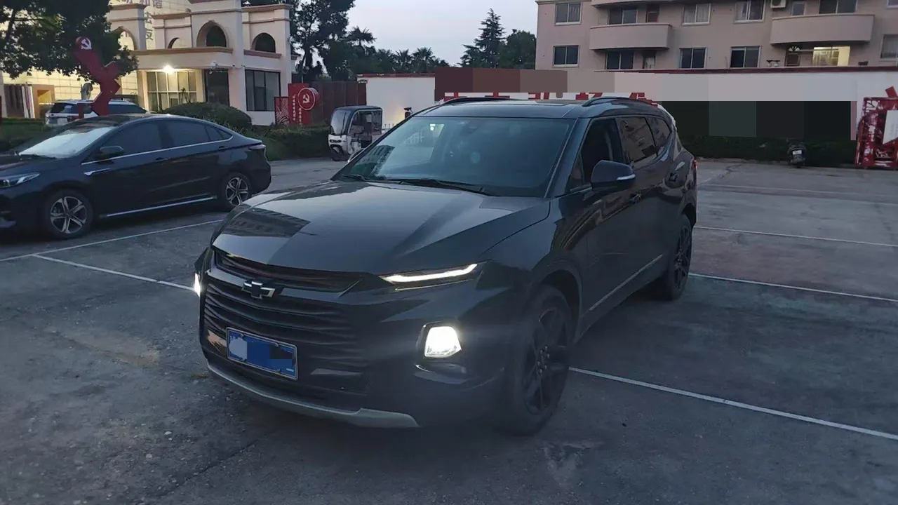 Open image lightbox: Chevrolet 2020 Trailblazer 2.0T 650T Redline 7-seat automatic gear