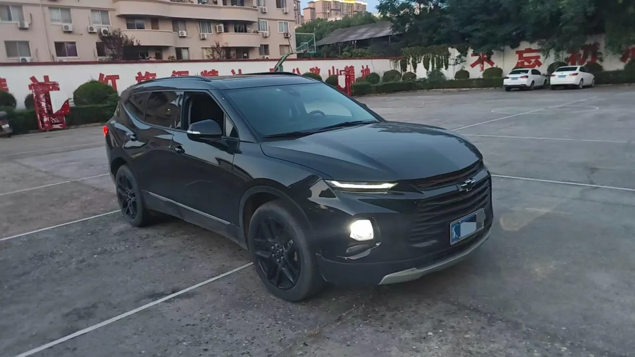 Chevrolet 2020 Trailblazer 2.0T 650T Redline 7-seat automatic gear 2