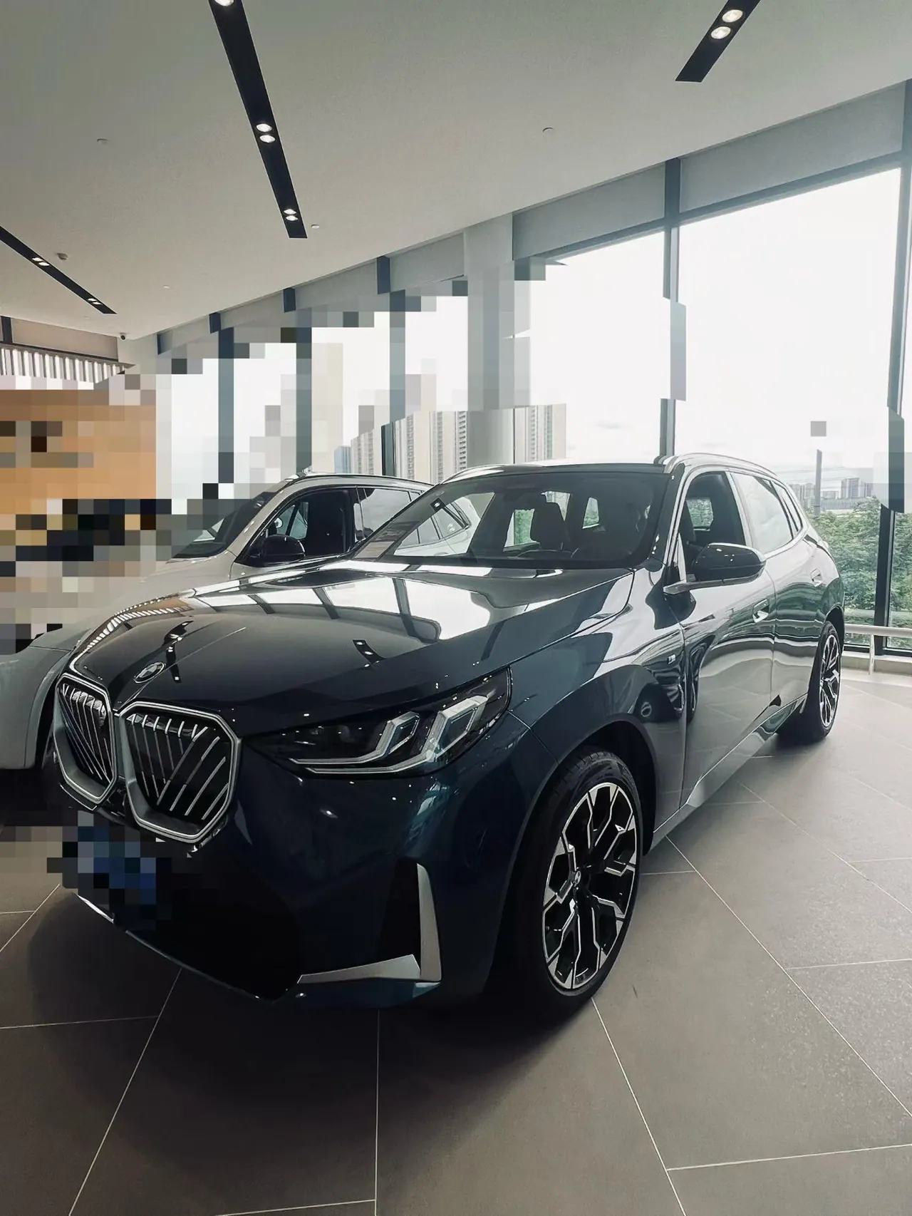 BMW 2025 X3 xDrive30L 2.0T exclusive m sports obsidian night suit automatic gear - View 1