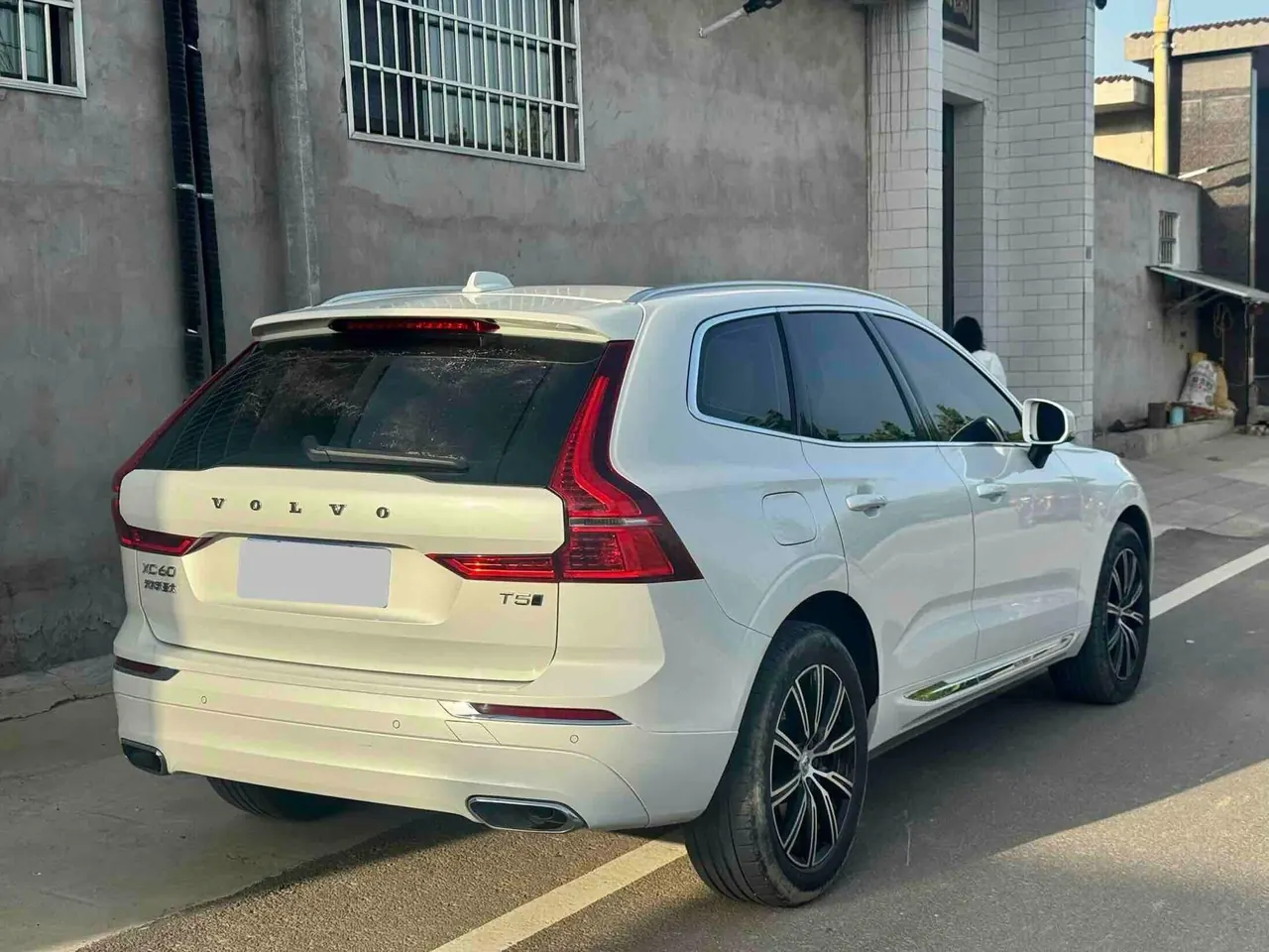 Volvo 2021 XC60 2.0T T5 4-wheel drive Zhiyuan Deluxe Edition Automatic Gear 4