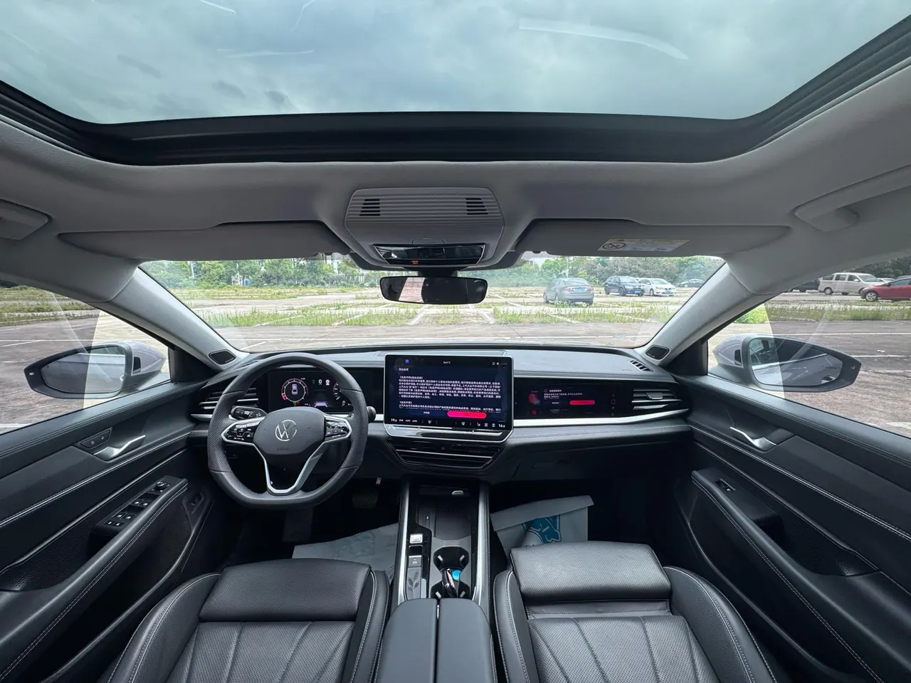 Volkswagen 2025 Passat Pro 2.0TSI 380TSI Dragon Edition Automatic 5