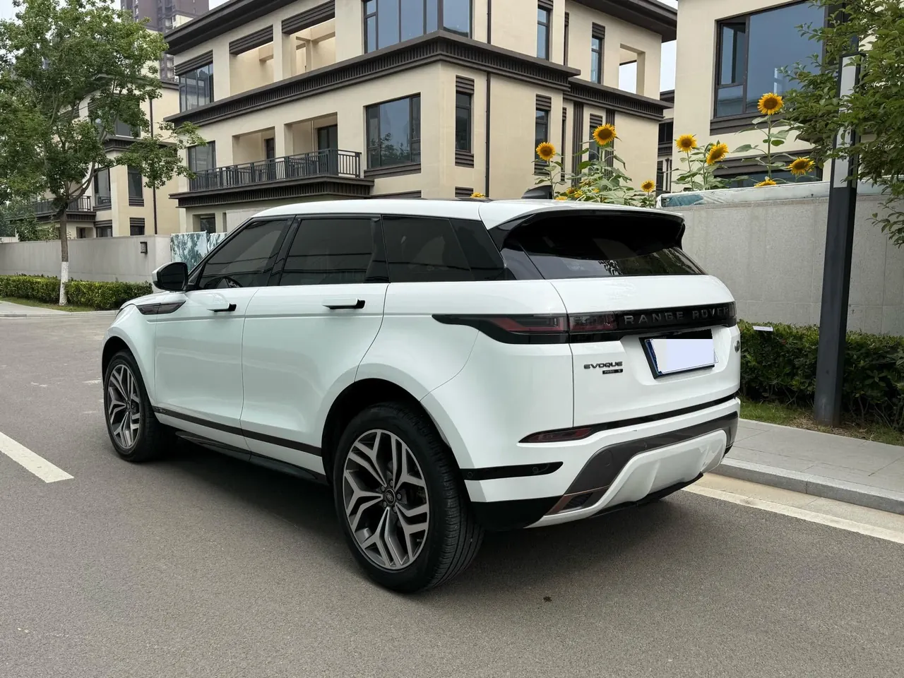 Land Rover 2020 Range Rover Evoque 48V 2.0T 249PS R-DYNAMIC S Sports Edition Automatic Gear 5