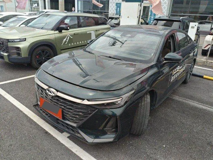 Открыть галерею: Chery 2024 Erez 8 2.0T High Energy Edition Royal Automatic