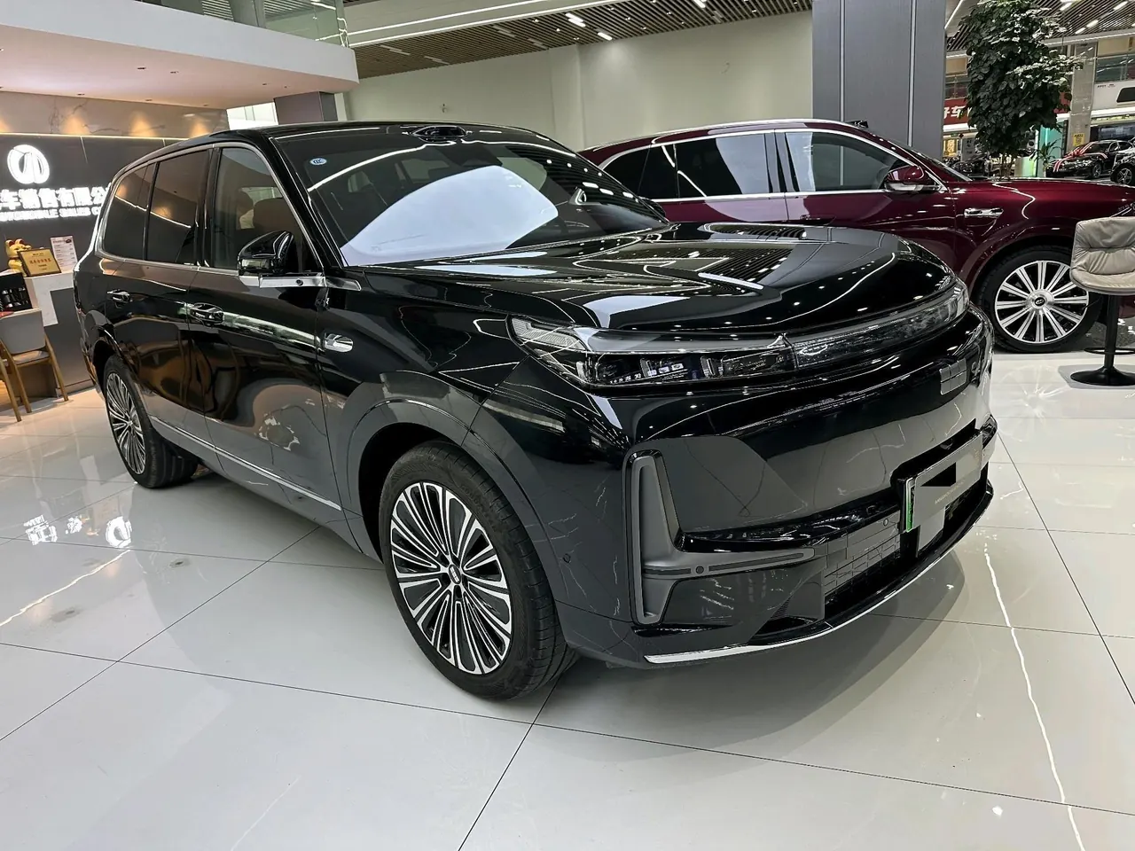 Geely Galaxy 2025 M9 1.5T 210km 4-wheel drive pilot version automatic gear 3