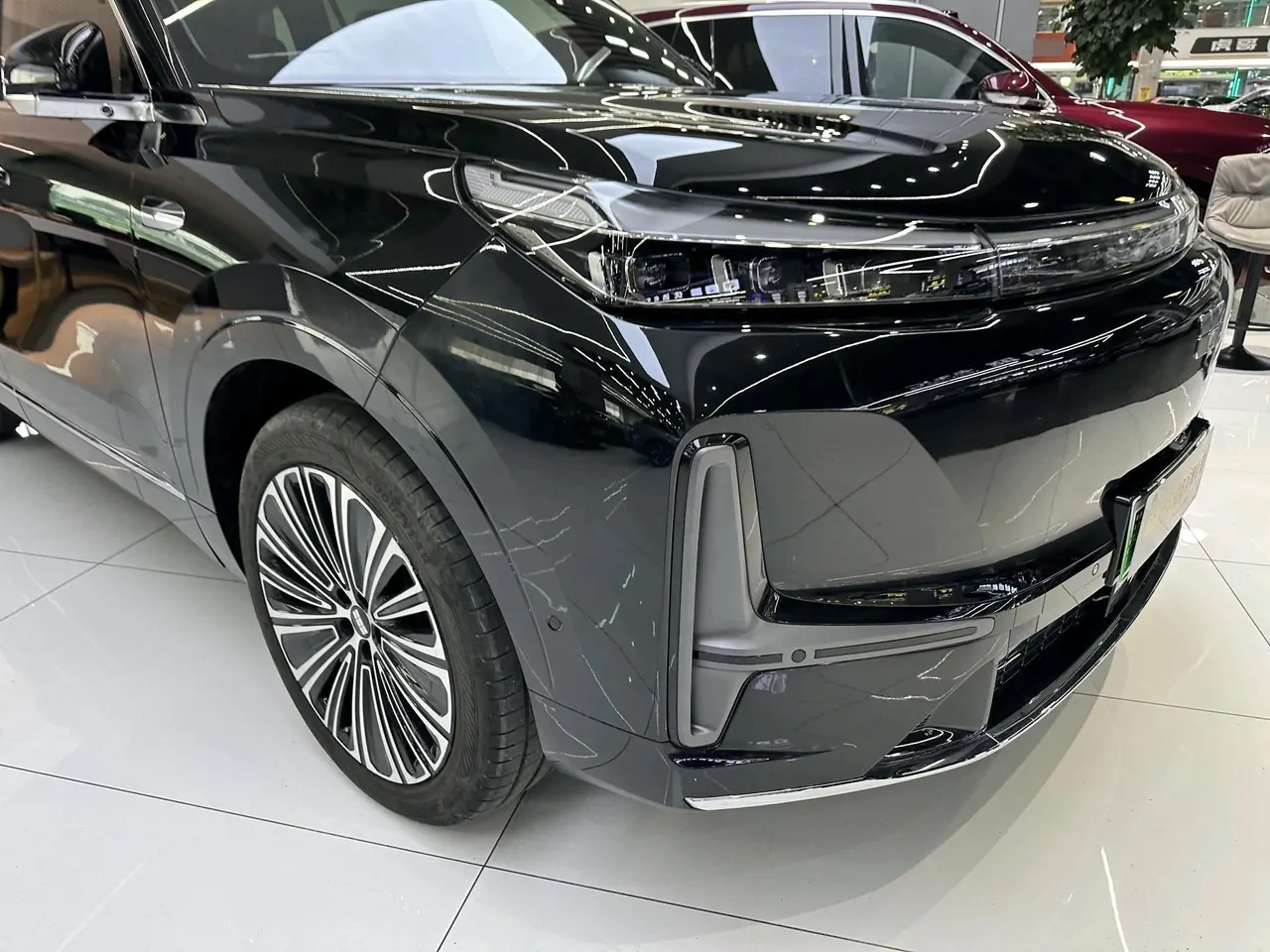 Geely Galaxy 2025 M9 1.5T 210km 4-wheel drive pilot version automatic gear 6